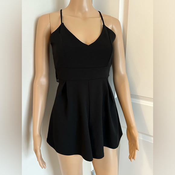Windsor Romper with lace back zipper - Picture 5 of 8
